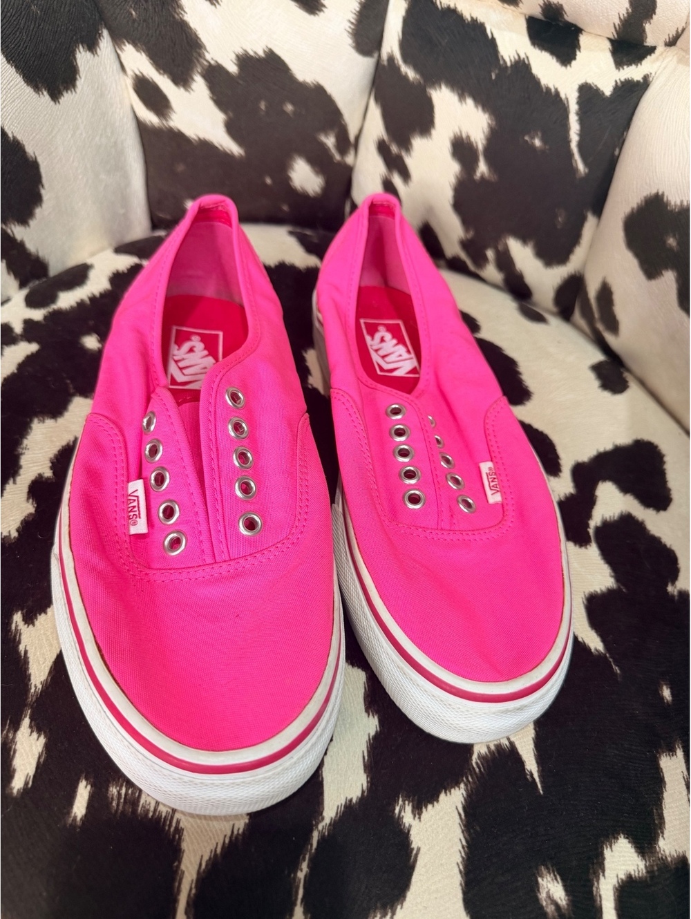 Vans Classic Slip-On Canvas Sneakers in Bright Pink, Size 7.5 US